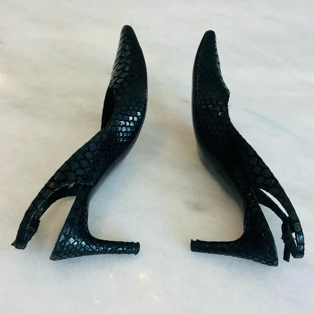 Stuart Weitzman Black Textured Snake Skin Slingback Pointed Heels Size 7 Narrow